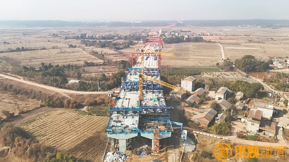 A标昌南大桥跨西大堤连续梁