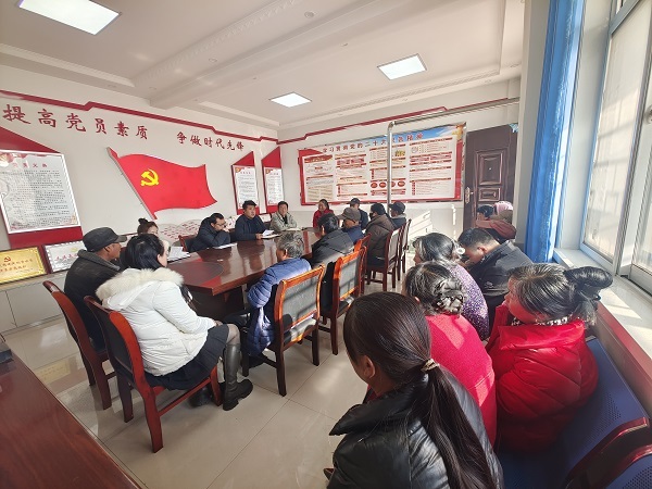 华亭奉上冬训“大餐”　为农村党员“补钙强身”