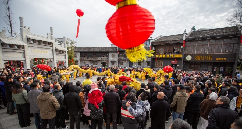 萍乡芦溪县举行第十一届灯彩艺术暨中国辣都·辣美芦溪文旅活动