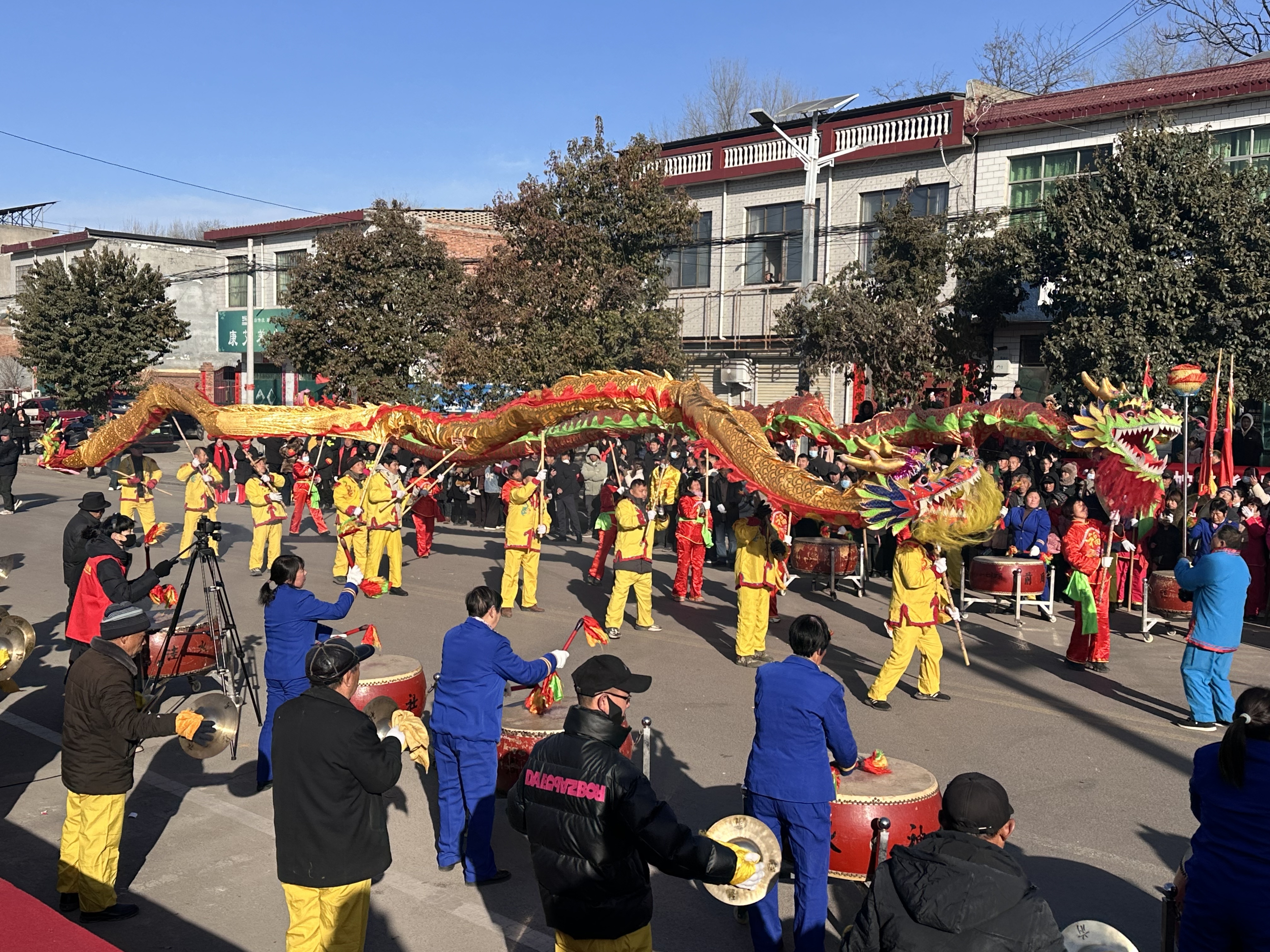 登封市石道乡：锣鼓喧天迎新岁 非遗展演庆华年
