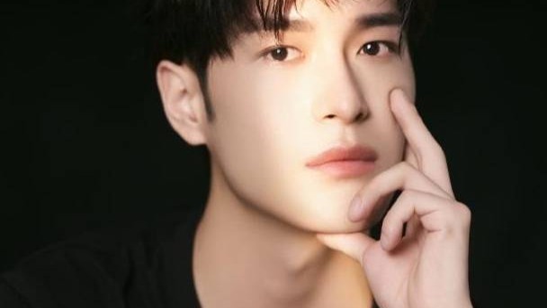 悲讯！27岁演员梁祐诚大年初二因中枢神经感染去世封面图