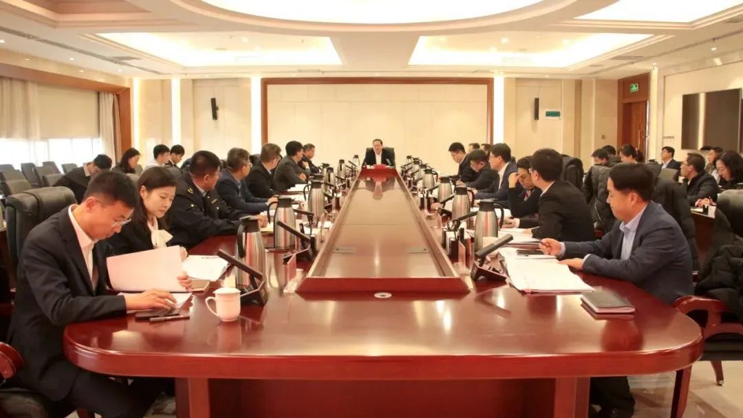 毛军响主持召开青岛董家口经济区工委管委务虚会议