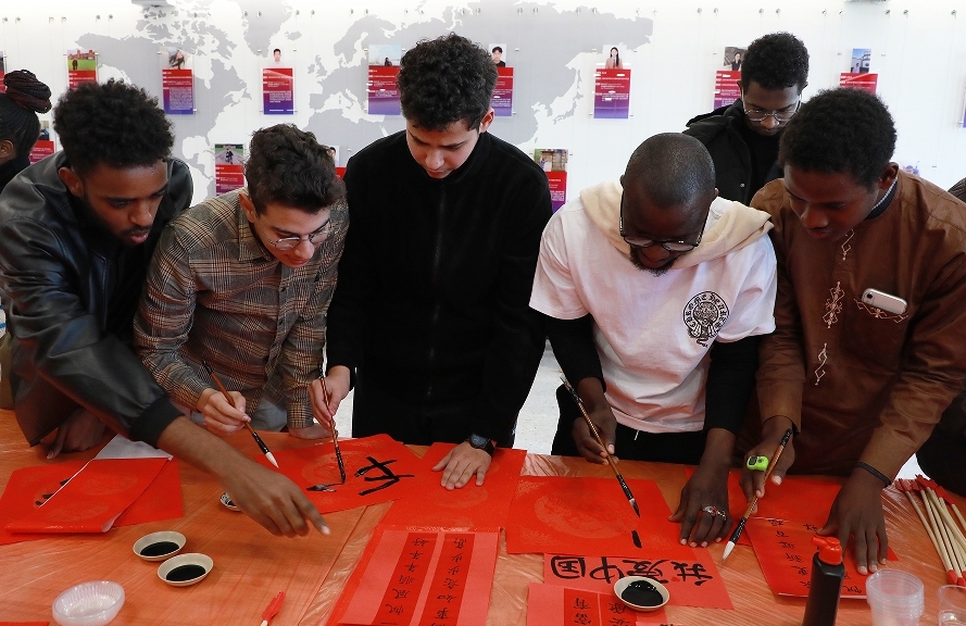 江西科技学院留学生欢庆中国年