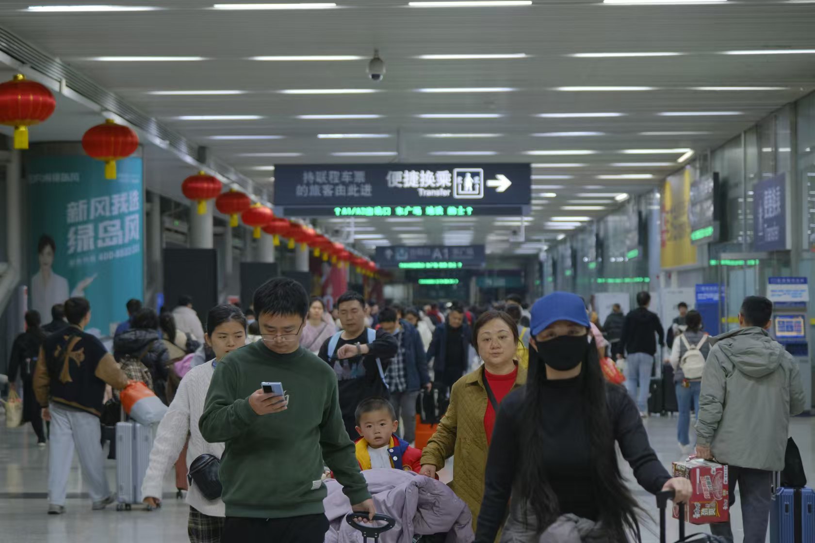 深圳铁路再度开启“春运夜间模式”