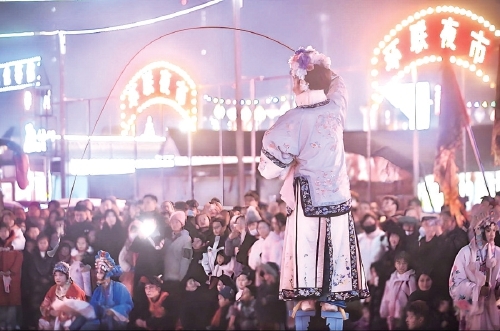 济南：游园赏景看演出 欢欢喜喜过大年