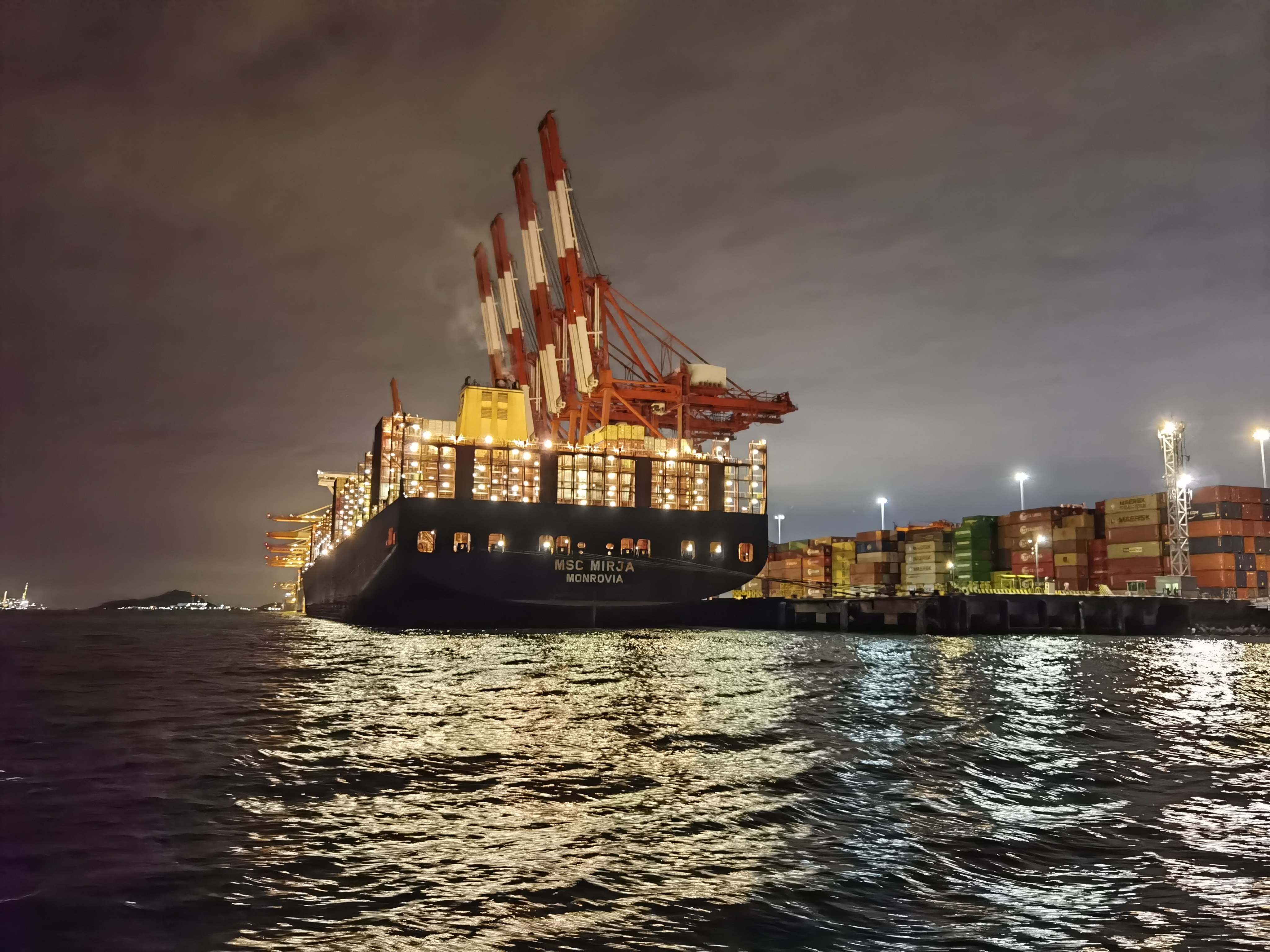 “爆单”!深圳南山港区码头迎来生产“开门红”