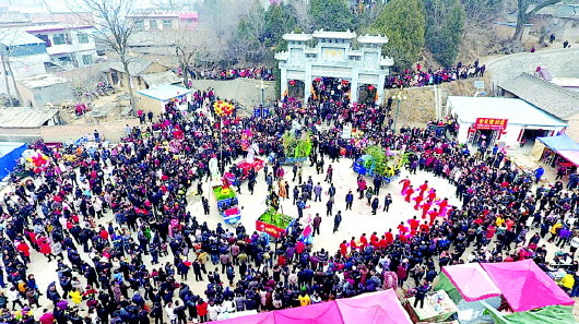 三国纷争封神传说“马”上驾到　这样的社火你见过吗