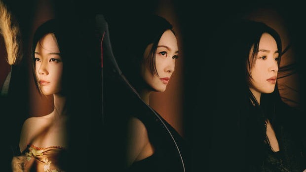 朱茵、林依晨、李一桐合体，三代黄蓉同框拍杂志封面图