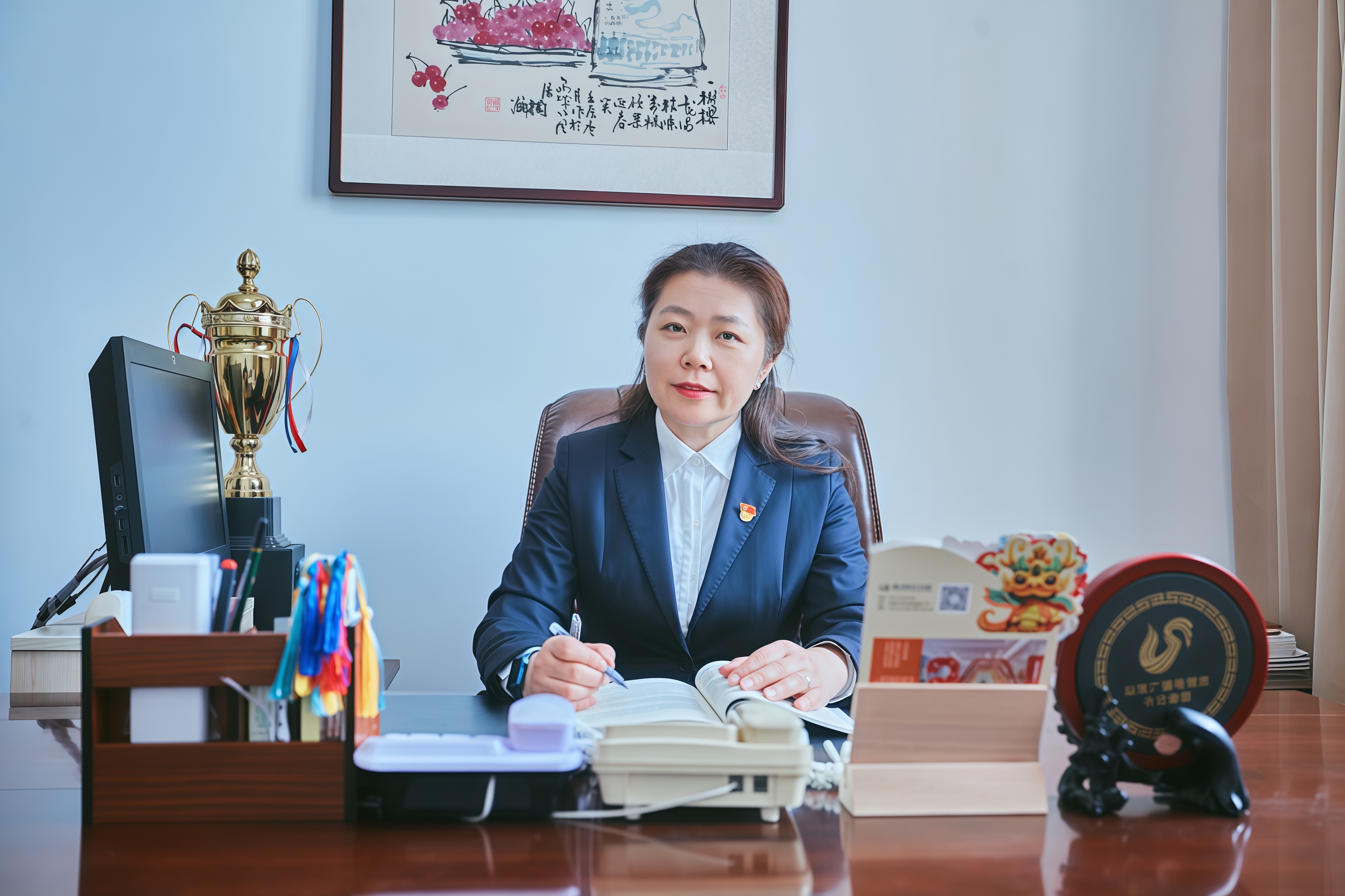 青岛太平路小学党支部书记、校长 于庆丽