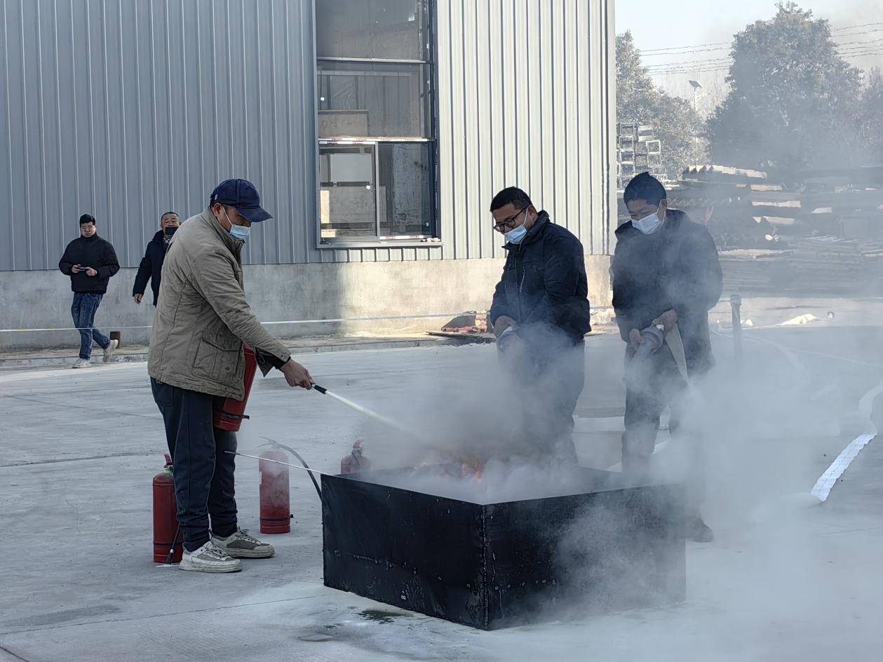 固镇县仲兴镇：消防演练进企业 共筑安全生产“防火墙”