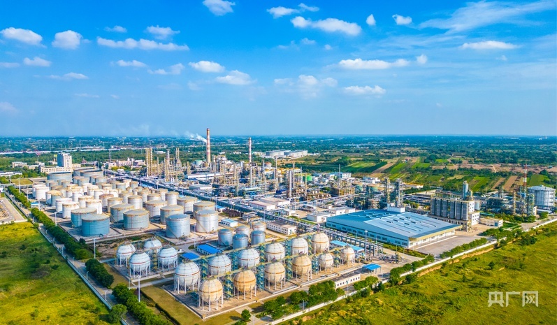 俯瞰中国石油庆阳石化公司(央广网发 庆阳市委宣传部供图)