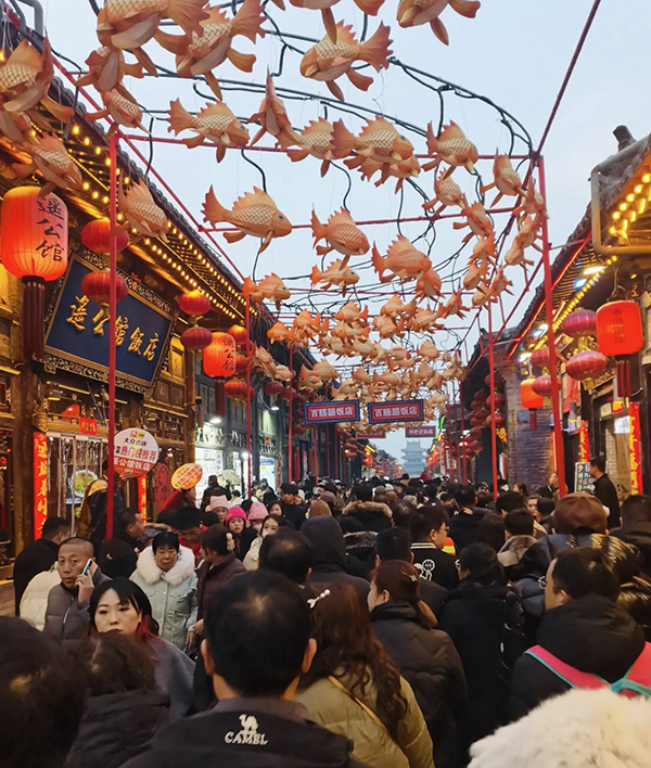 程婧 摄