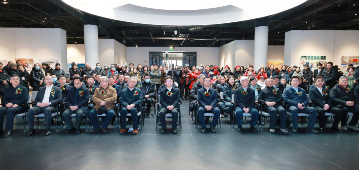 共赴亚冬之约 首届中国冰雪摄影双年展燃启冰城