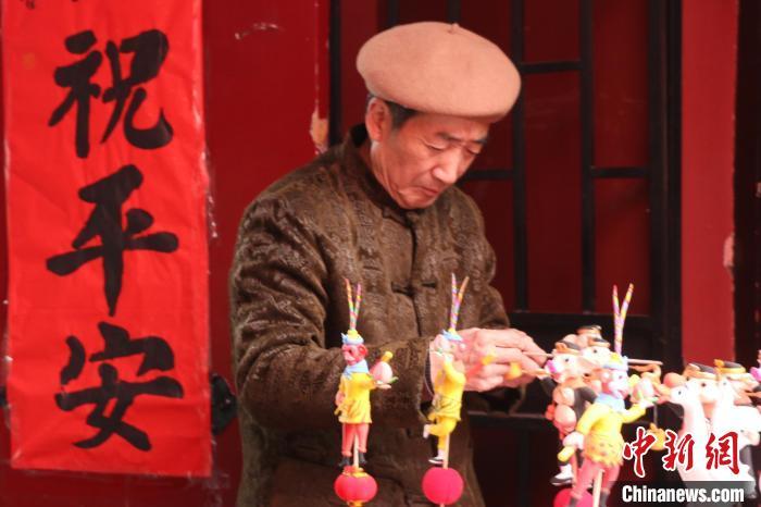 安徽合肥:城隍庙里闹元宵多彩活动乐游人