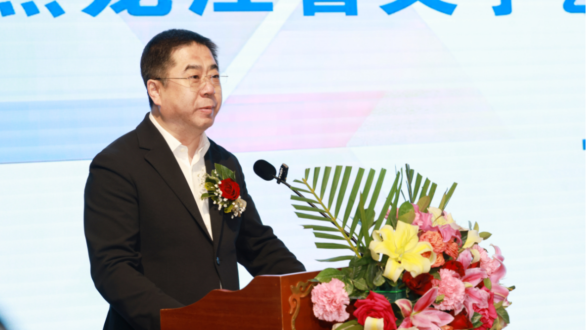 共赴亚冬之约 首届中国冰雪摄影双年展燃启冰城