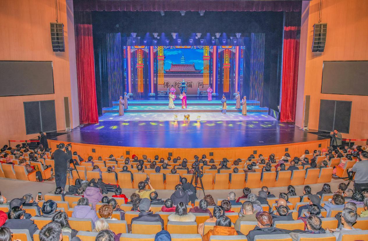 锡剧《双珠凤》演出现场。