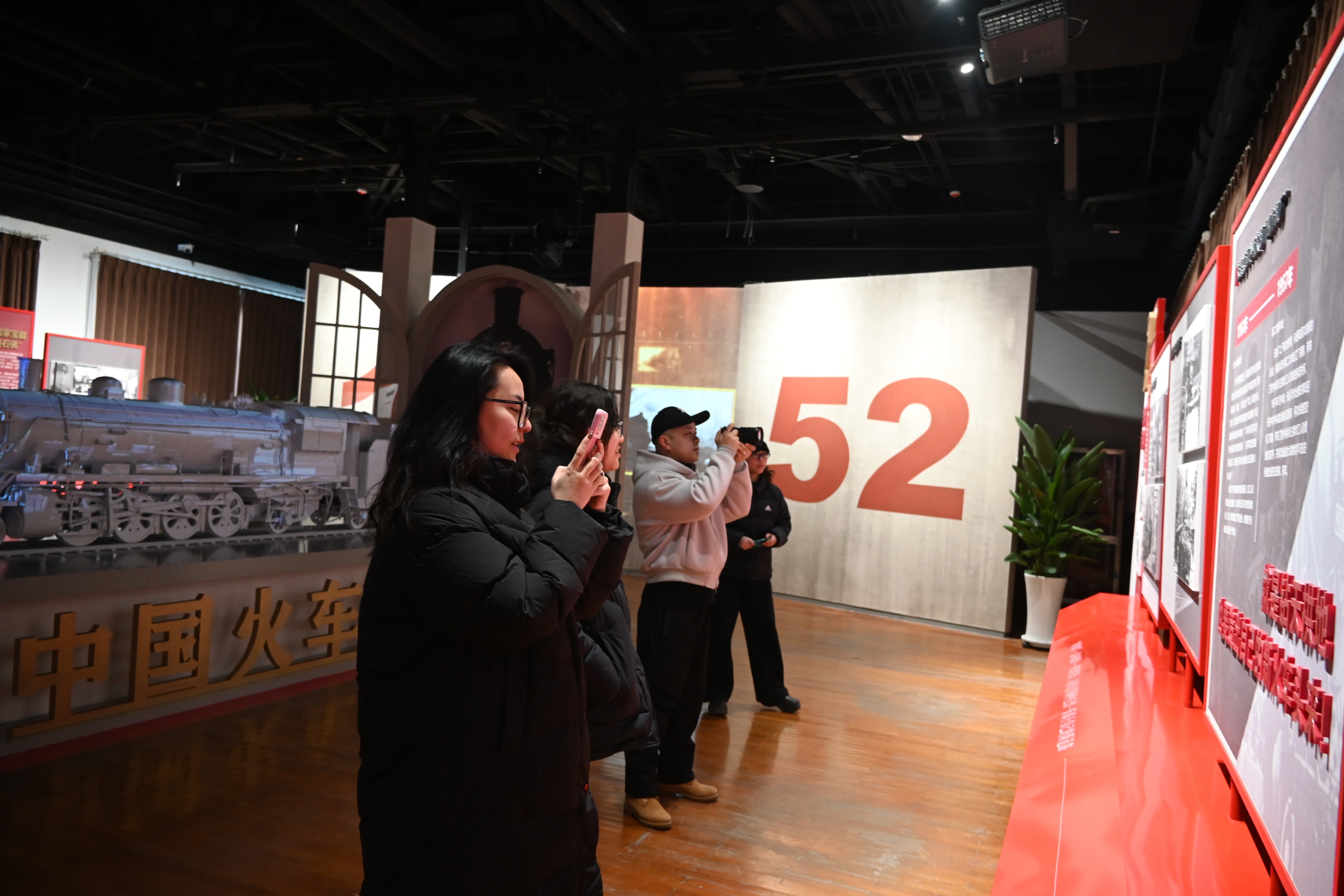 火车元素拉满!中车四方机车公园会场特色活动引爆人气热潮