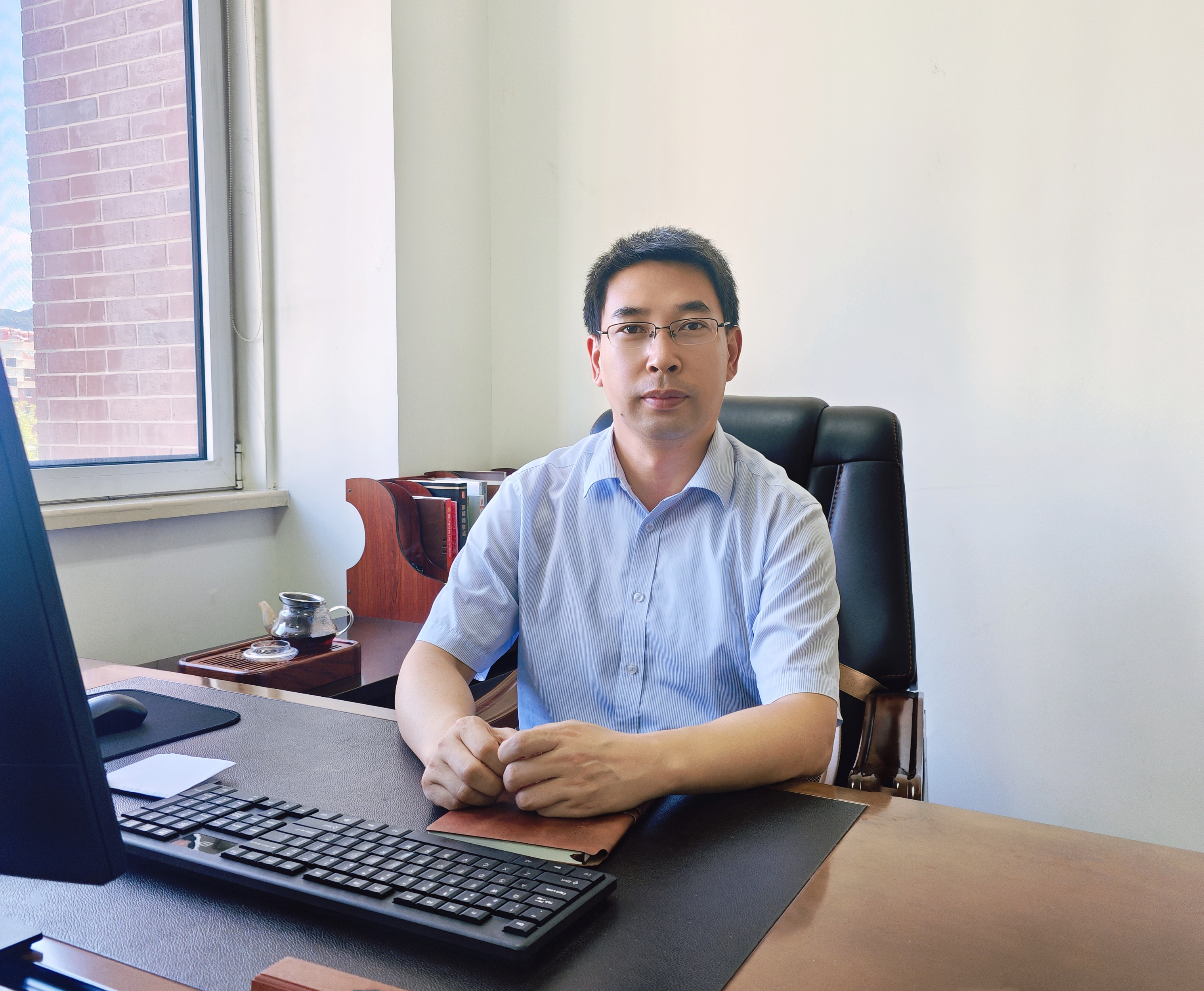 青岛九中副校长 封强