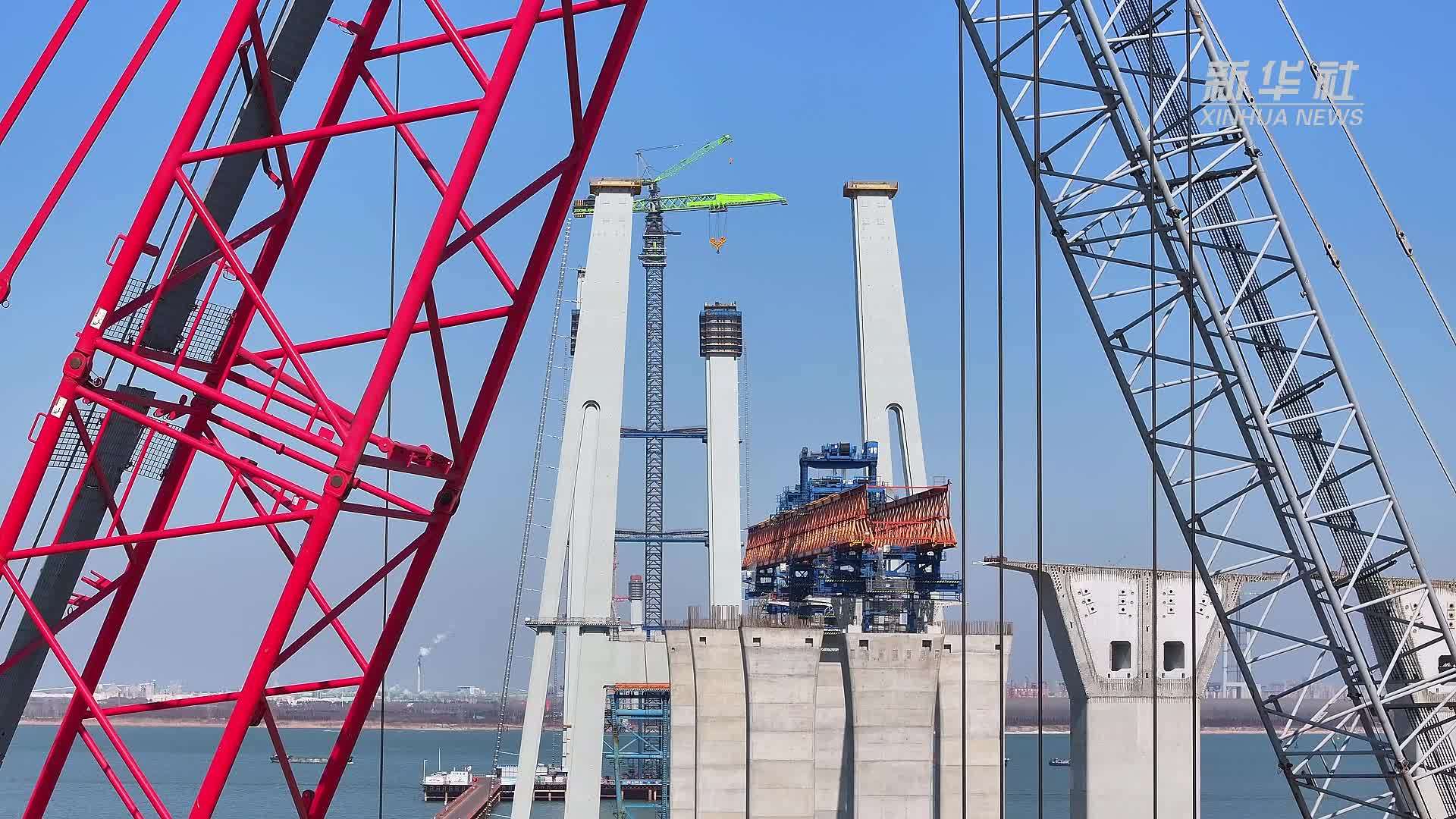 江苏张靖皋长江大桥节后施工忙