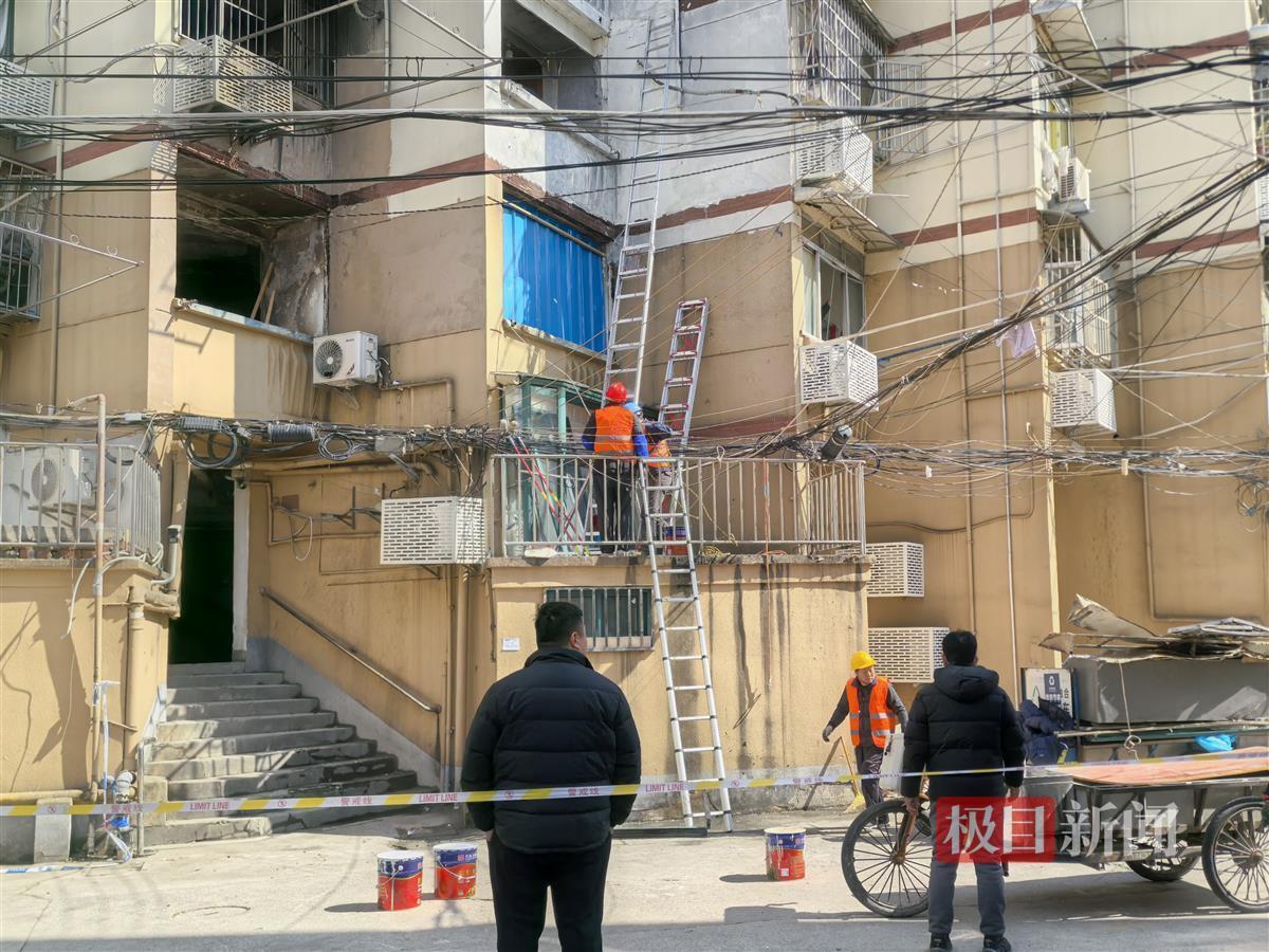 2月13日上午，发生燃气爆燃的楼栋