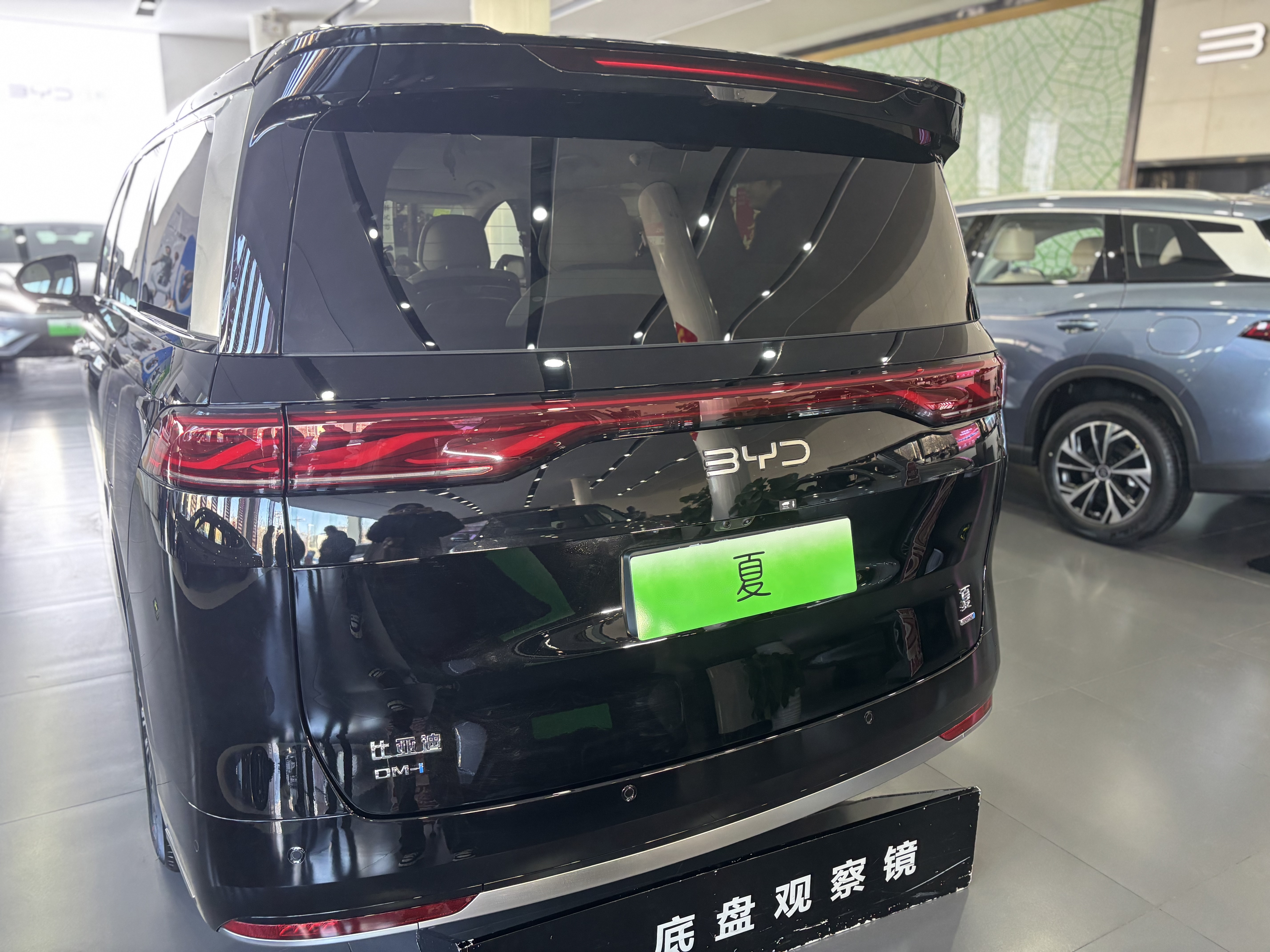七大引领、大块头MPV也能轻松驾驭，探店比亚迪夏