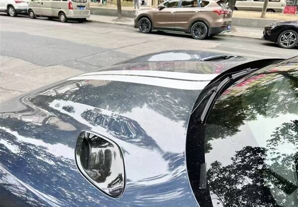 小米YU7迄今最近距离实拍照曝光：各种细节全有了