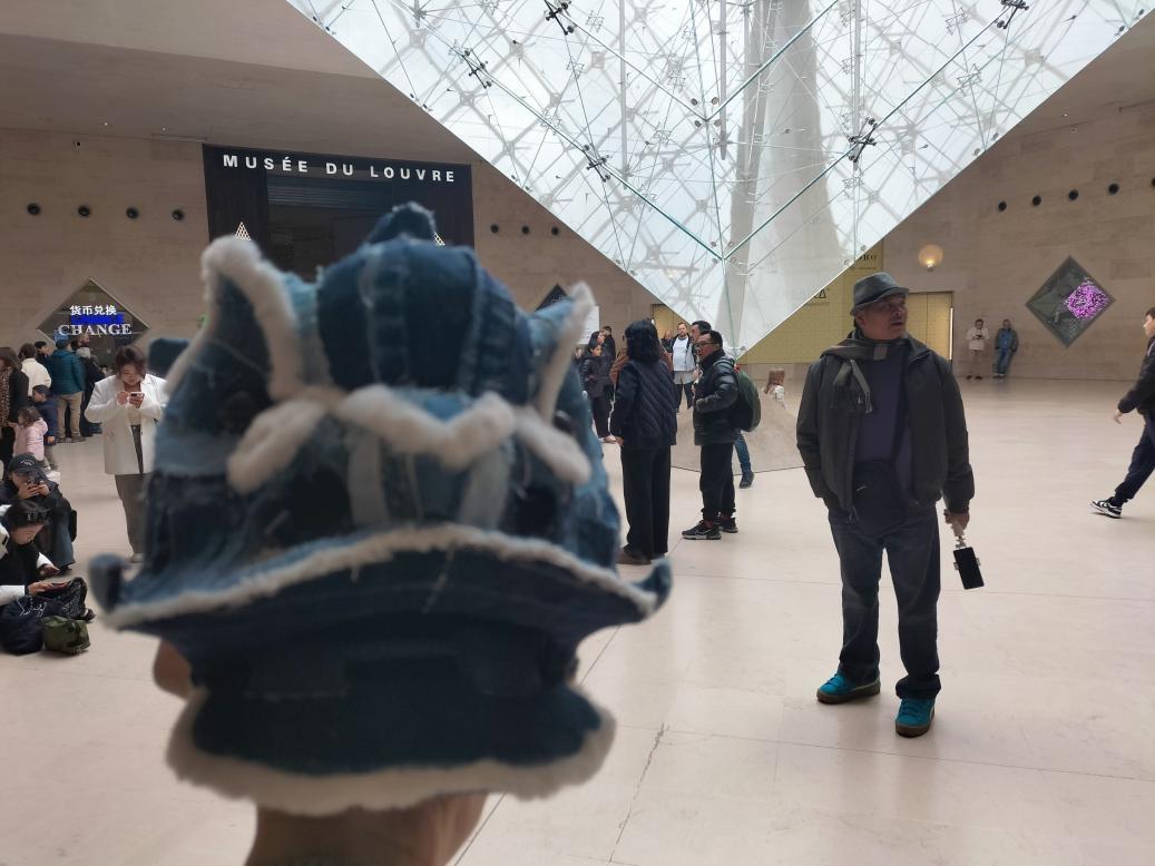 （西樵牛仔文创狮子头惊艳亮相法国卢浮宫）