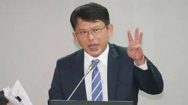 黄国昌点名新北为一级战区，发誓让民众党占有一席之地