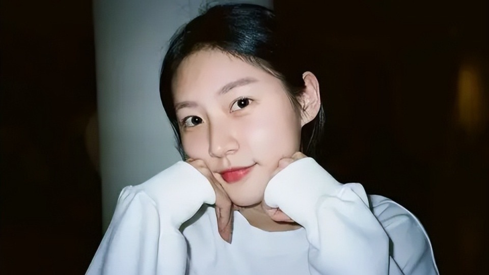 金赛纶遗作导演泪目回忆：“她真的很抱歉，我也很后悔”封面图