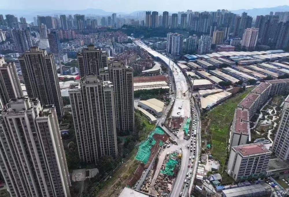 五台山立交至双山隧道项目建设现场。市住房城乡建委供图