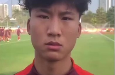 这段采访打几分？U20国脚张志雄把记者“防到死”