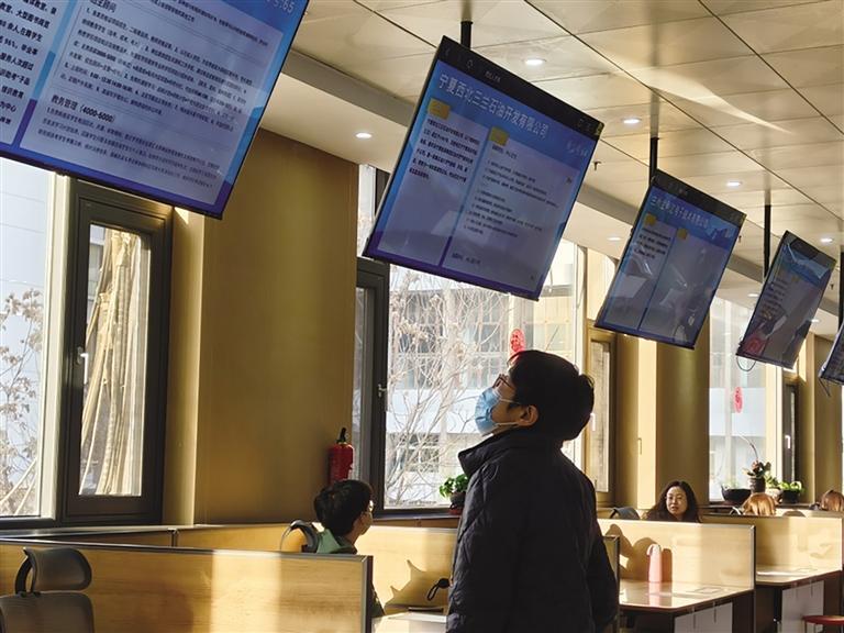 直击甘肃节后招工一线：年轻人返乡就业　企业跨地抢人