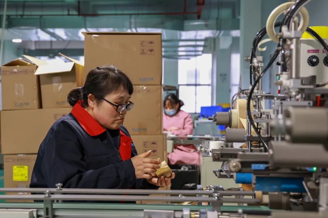 瑞昌推出“妈妈班”岗位 让宝妈们带娃赚钱“两不误”