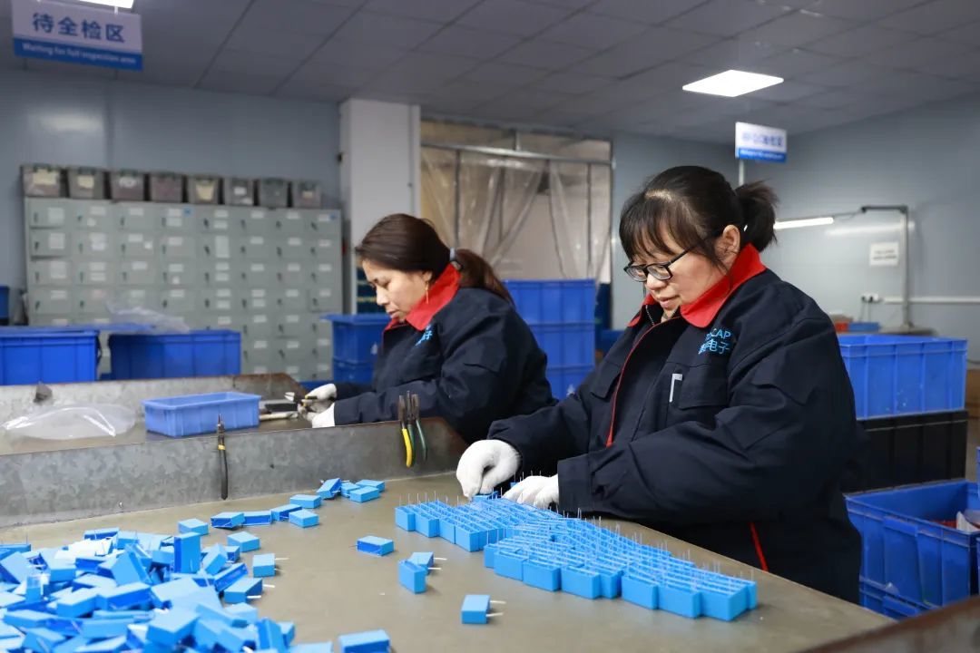 瑞昌推出“妈妈班”岗位 让宝妈们带娃赚钱“两不误”