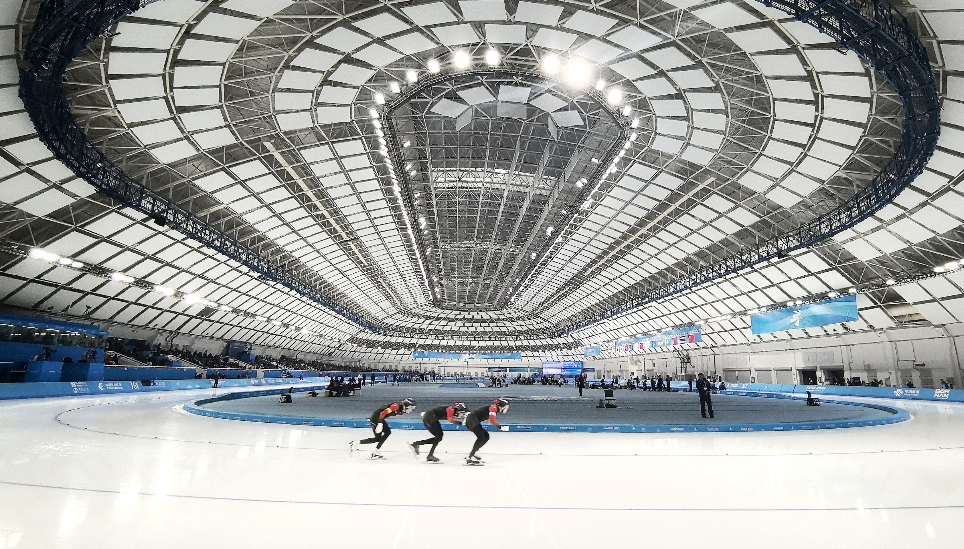 亚冬会速滑馆