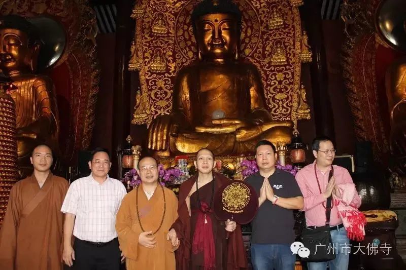 2016年,泰国的古巴亞里亞察大师一行访问大佛寺