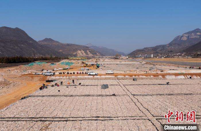 图为武安市活水乡北洺河段水利施工现场。(无人机照片) 李树锋 摄