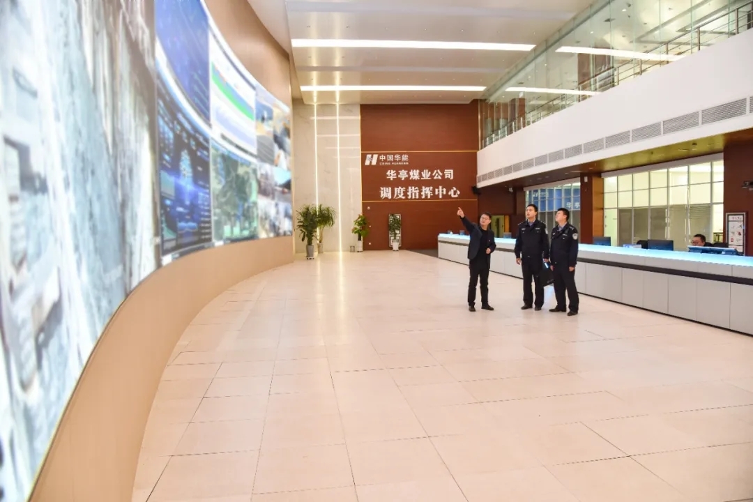 主动敲门解民忧　华亭“警”色守护万家灯火