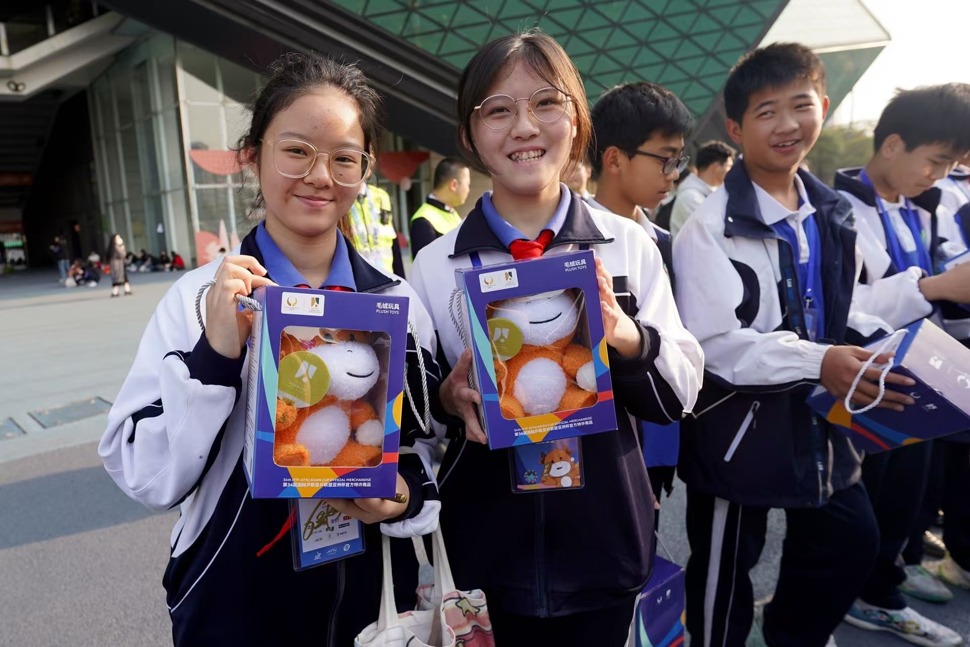 亚洲杯第二课堂:以乒乓为媒,为青少年成长注入体育精神