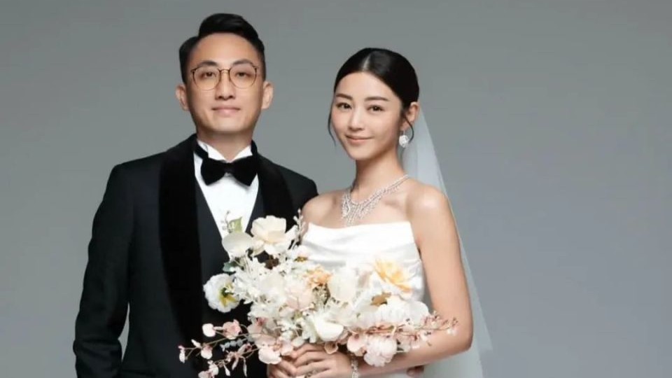 香港知名女演员举行婚礼，英皇杨受成、霍汶希等人到场祝贺封面图