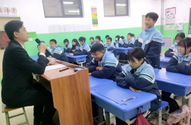 宁晋县检察院开展开学第一课“送法进校园”活动