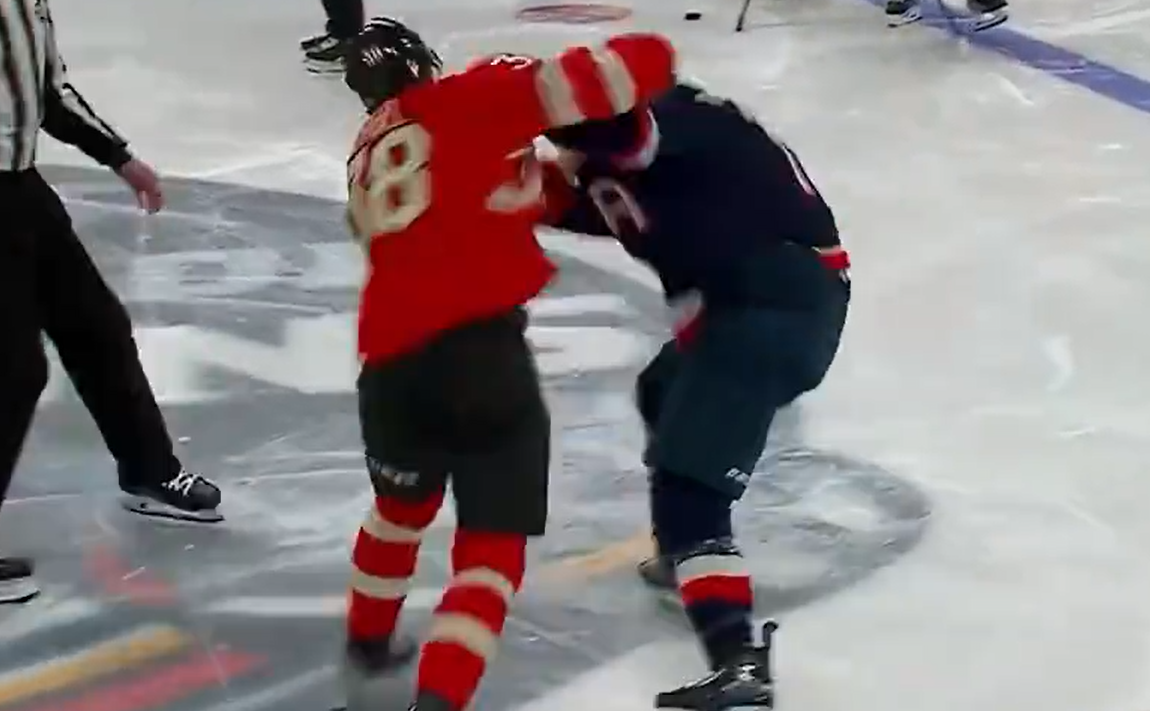 加拿大人狂嘘美国国歌！双方球员9秒内斗殴3次