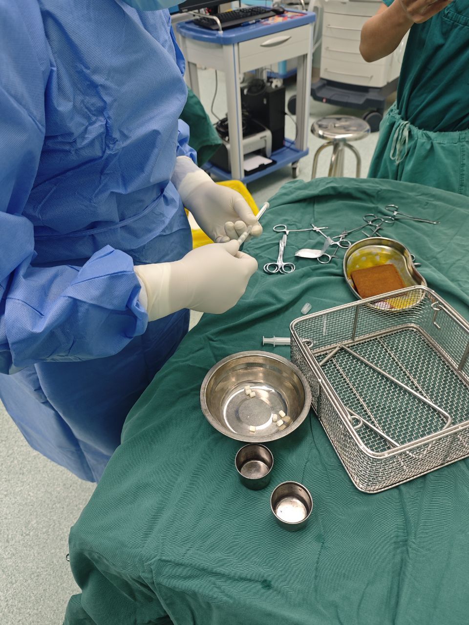 武汉市首例！七旬老人成功接受 “戒酒芯片” 植入手术