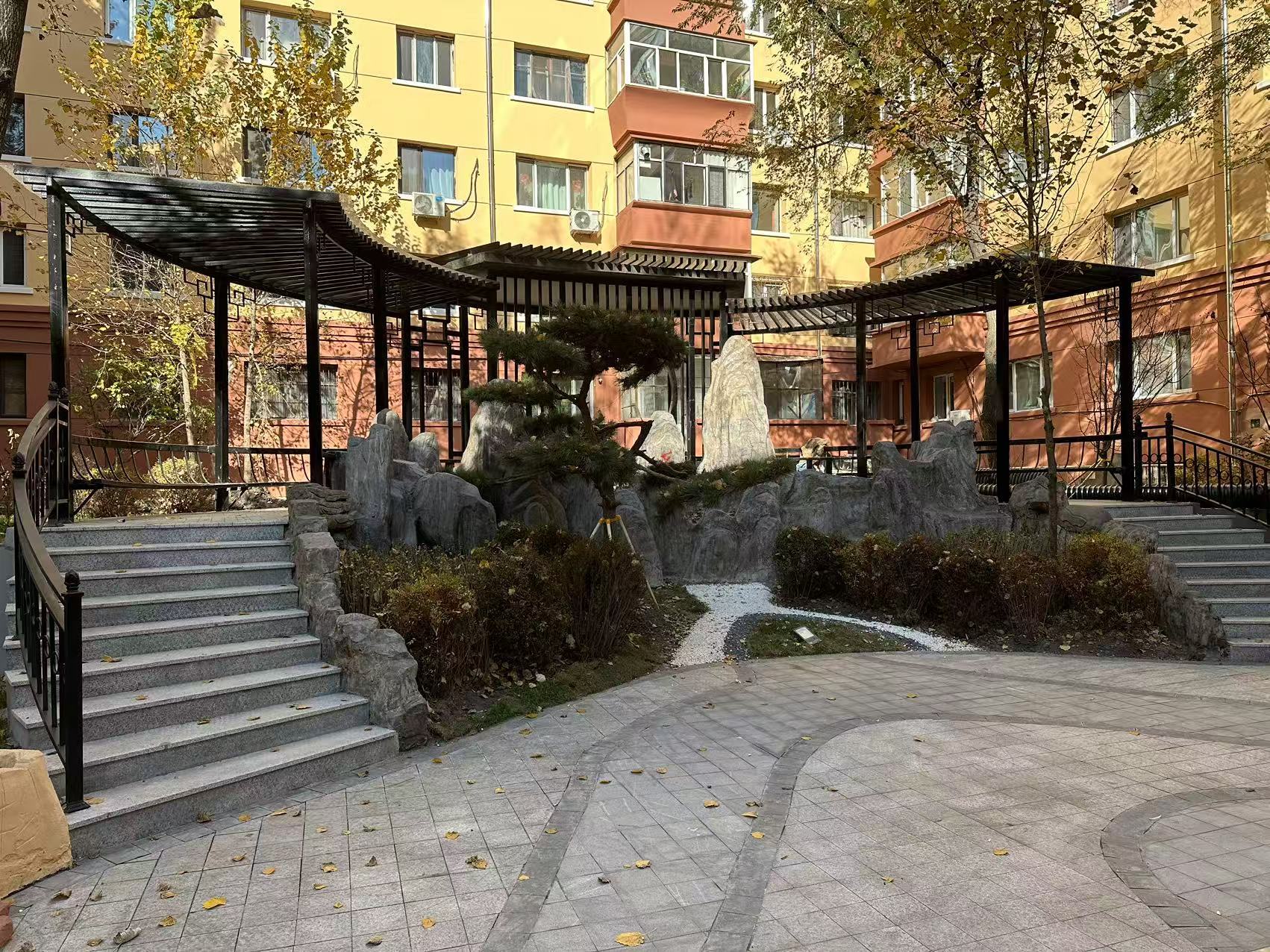 改造后的老旧小区环境宜人