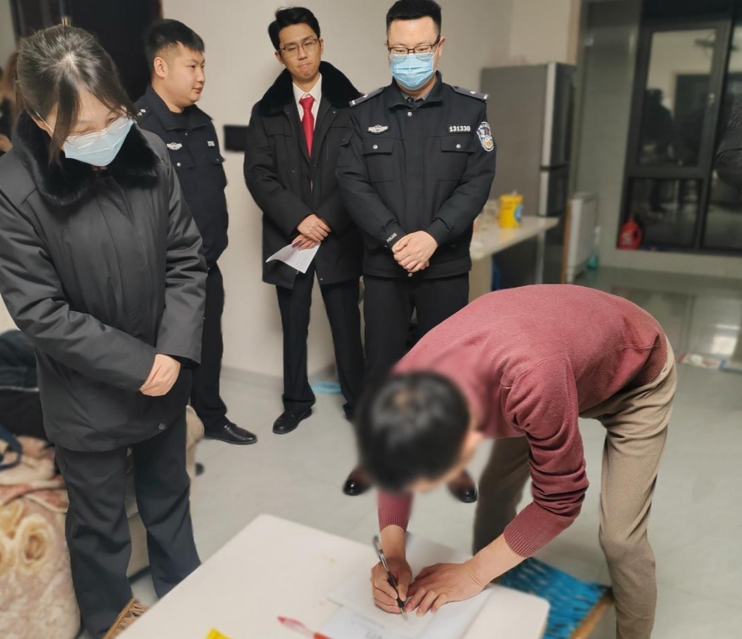 邹城法院2月20日集中执行行动拘传17人拘留6人