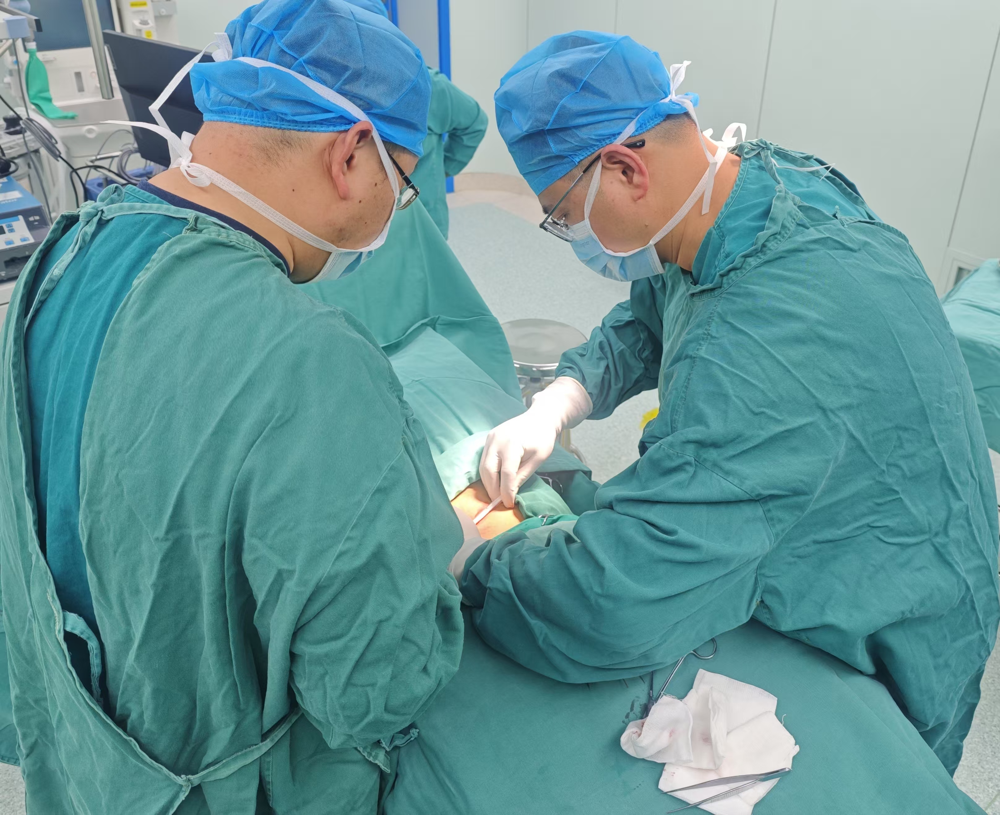 5分钟缓解多年困扰 武汉市精神卫生中心完成湖北首次植入手术治疗药物依赖