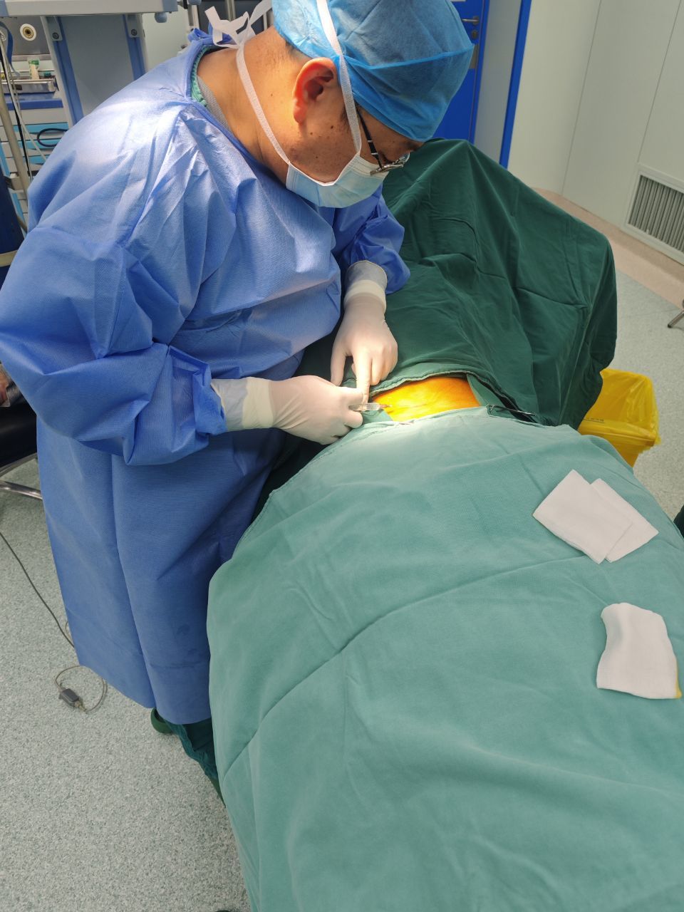 武汉市首例！七旬老人成功接受 “戒酒芯片” 植入手术