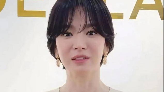 宋慧乔暴瘦后颜值大变，短发造型不加分，表情僵硬让人尴尬不已封面图