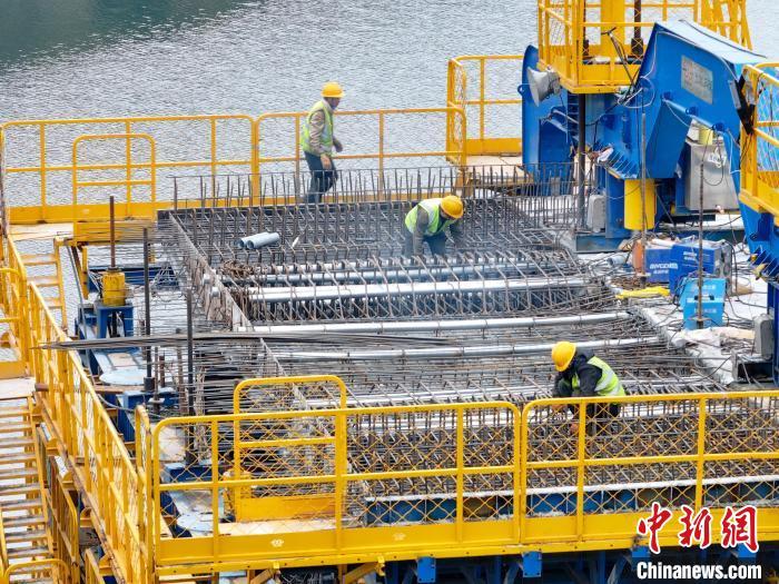 图为成渝中线高铁建设现场。中国铁路成都局集团有限公司供图