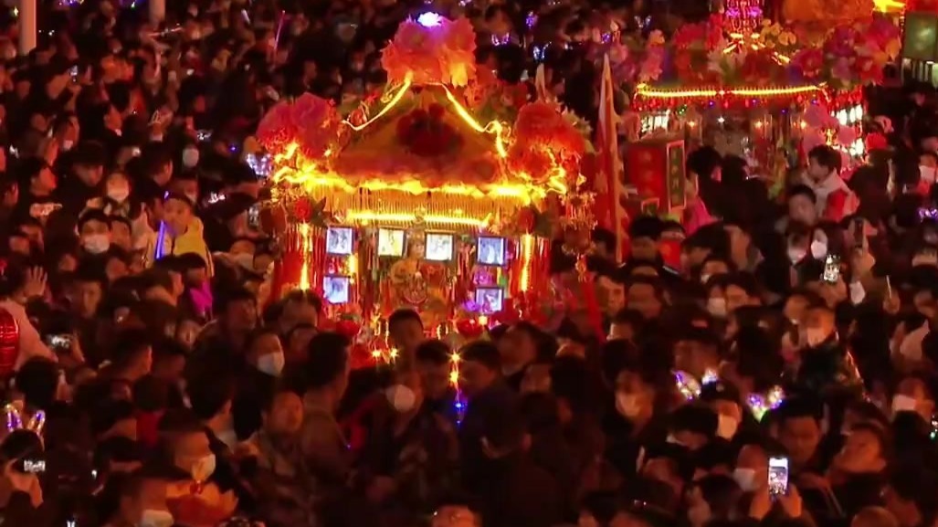 今天一起来甘肃这儿“迎婆婆”　场面超震撼